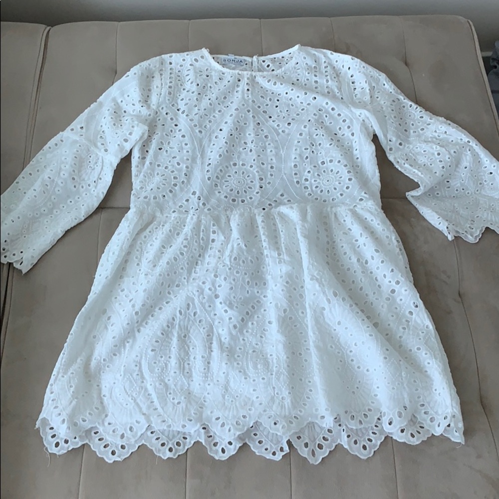❤️ SOLD ❤️ Sonja Morgan white lace dress